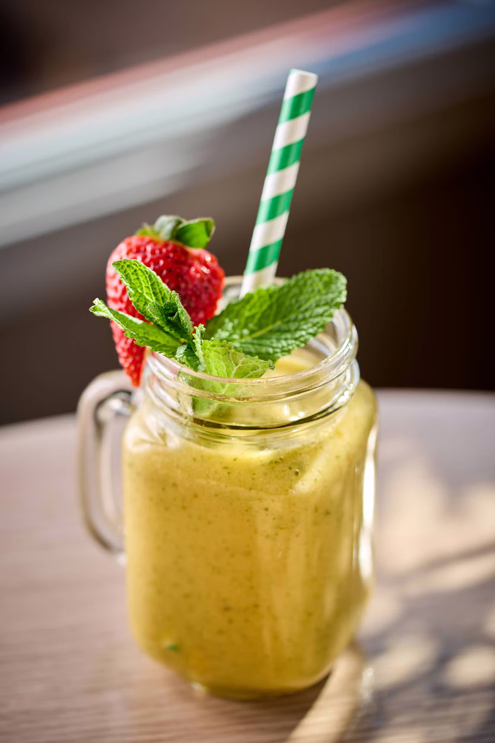 Smoothie mango — Nazar Café-Bar