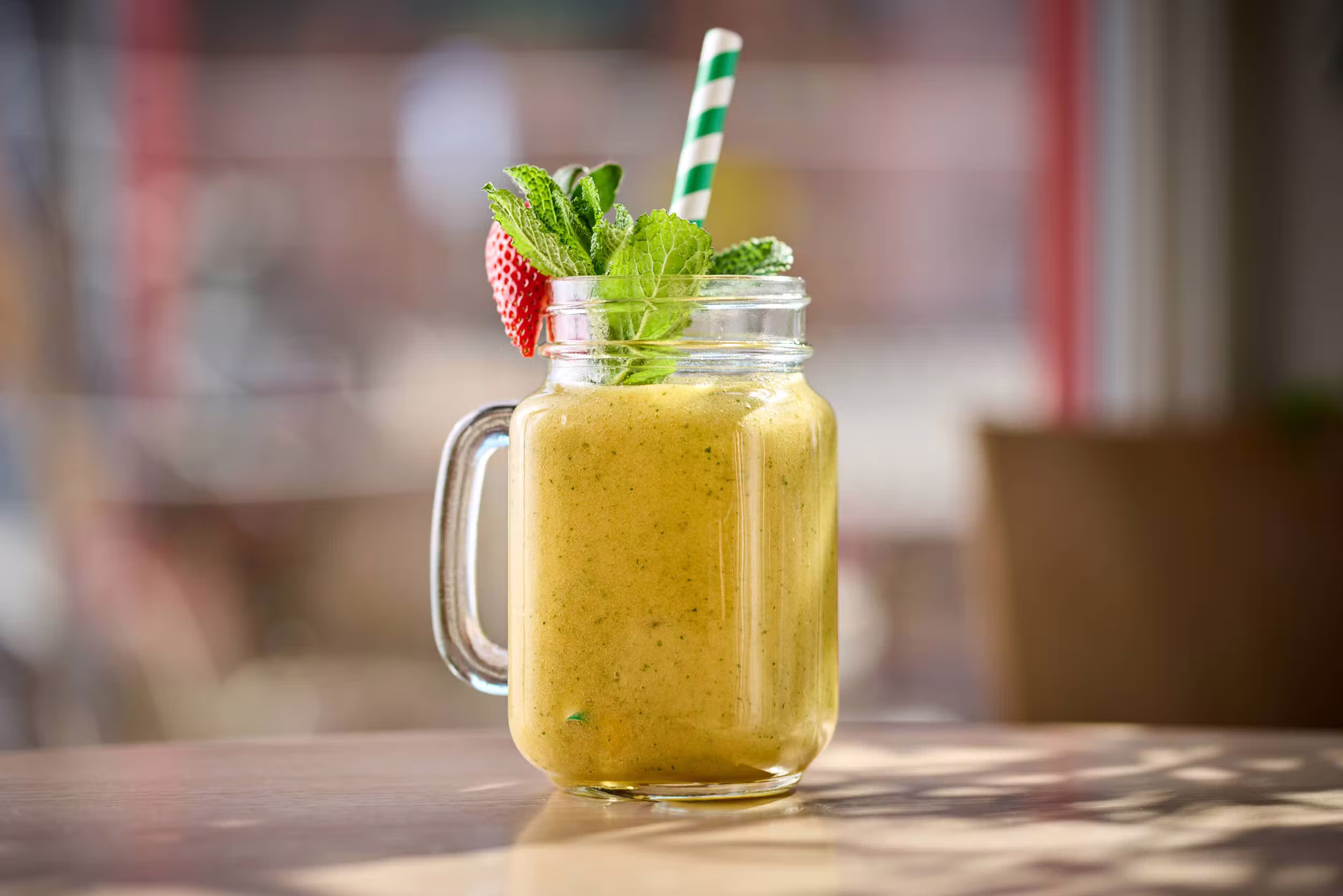 Smoothie mango — Nazar Café-Bar