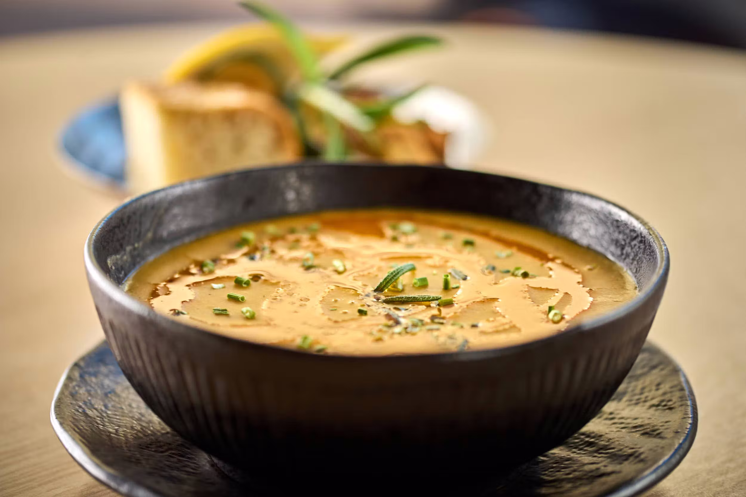 Linsesuppe — Nazar Café-Bar